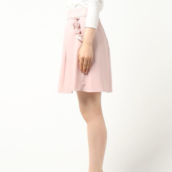 LODISPOTTO ☆ skirt with frilly pockets and pearl detailing - Picture 4 of 10